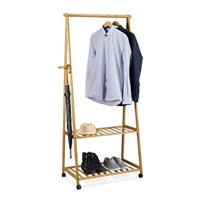 Obrázek Relaxdays Stojan na šaty kolečkách, bambus, 2 přihrádky boty, šatní tyč, v x š h 166 84 45 cm, šatna přírodní