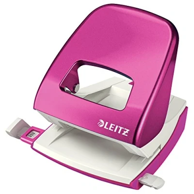Obrázek Leitz Kancelářská děrovačka z kovu, na 30 listů, kolejnice s nastavením formátu, ergonomický design, balení blistru, růžová, série WOW, 50082023