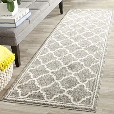 Obrázek SAFAVIEH Boho Teppich für Wohnzimmer, Esszimmer, Schlafzimmer Amherst Collection, Kurzer Flor, Dunkelgrau und Beige, 69 X 213 cm