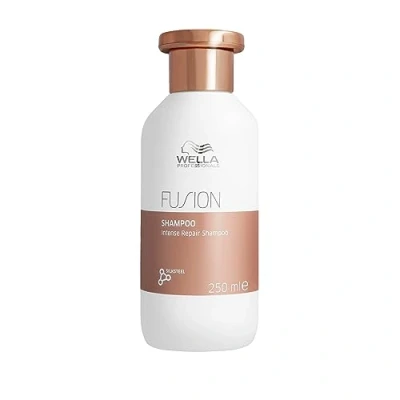 Obrázek Wella Professionals Fusion Intense Repair Hloubkový čisticí šampon opravující péče o vlasy pro poškozené vyhlazující vlasový lepší rozčesávání 250 ml