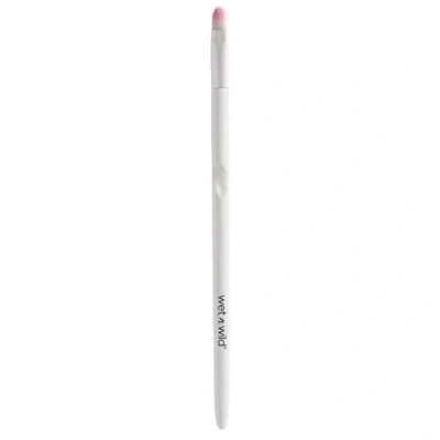 Obrázek wet n wild, Make up Pinsel, Pinsel für Concealer, steifer mit flachem Kopf, ideal das Abdecken von kleinen Flächen, einfaches Auftragen