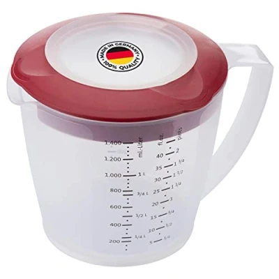 Obrázek Westmark Míchadlo / odměrka s ochranou proti postříkání, víko a nálevka, plast, objem náplně: 1,4 litru, Helena, transparentní/červená, 3105227R