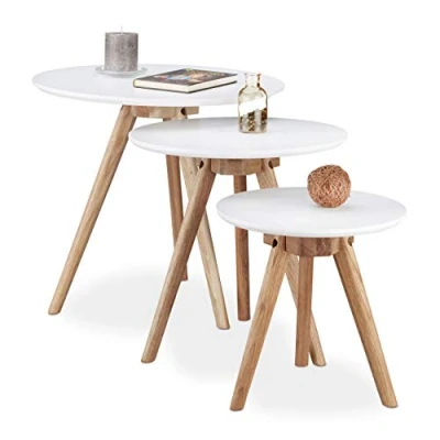 Obrázek Odkládací stolky Relaxdays, sada 3 ks, nohy z ořechového dřeva, bílá deska stolu 50, 40 a 32 cm, v norském designu, bílá/přírodní
