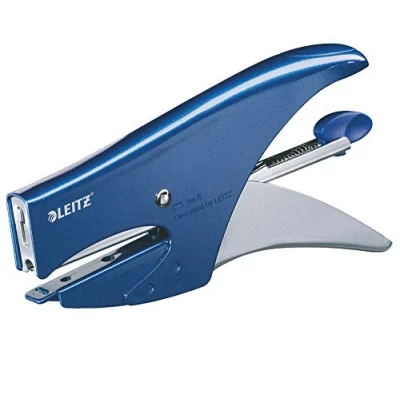 Obrázek Leitz Sponky z kovu, pro 15 listů, vč. sešívacích sponek P1 (č. 8), ergonomický design, mechanismus vkládání, modrá, 55470033