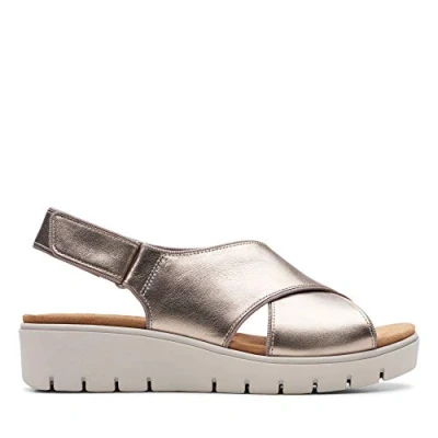 Obrázek Clarks Un Karely Sun dámské žabky, Zlatá metalická