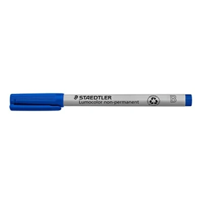 Obrázek STAEDTLER Univerzální tužka Lumocolor non permanent, modrá, široký klínový hrot cca 1,0 2,5 mm, omyvatelný vlhkým hadříkem, pro téměř všechny povrchy, 10 modrých fóliových popisovačů v kartonovém