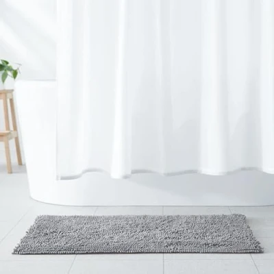 Obrázek AmazonBasics koupelový koberec, chlupatý, neklouzavý, mikrovlákno, 53 x 86 cm, platinové barvy