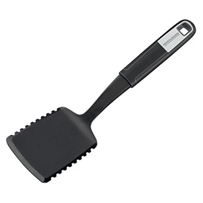 Obrázek Fackelmann zvedák lasagne 28 cm SENSE, na pizzu s funkčním dílem z plastu, protiskluzová rukojeť Soft Touch, Plechový koláč krájení a zvedání (barva: stříbrná/černá), množství: 1 kus
