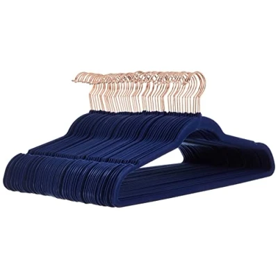 Obrázek Amazon Basics Ramínko na šaty pro obleky, samet, úzké, protiskluzové, červené zlato, 50 kusů, 1 yer pack, námořnická modrá, zlatá