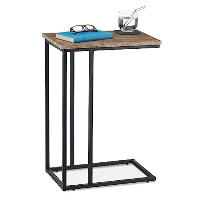 Obrázek Relaxdays odkládací stolek, průmyslový design, tvar C, stůl, kov a vzhled dřeva, V x Š H 66 46 30 cm, šedo hnědý/černý
