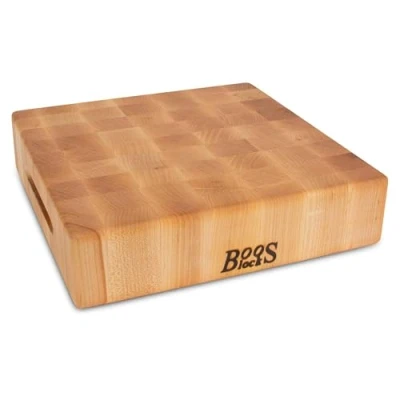 Obrázek Boos Block CCB121203 Hackblock od John Boos; vysoce kvalitní javorová čelní dřevo, profesionální kvalita, 30,5 x 7,5 cm oboustranně použitelný, boční prohlubně na rukojeti.
