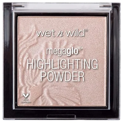 Obrázek Wet n Wild, MegaGlo Highlighting Powder, vysoce pigmentovaný rozjasňovací pudr s ultra třpytivým finišem a lehce namíchatelnou recepturou, měkký zářivý efekt, Blossom Glow