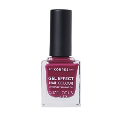 Obrázek KORRES Sweet Almond Nail Colour 74 berry addict, veganský lak na nehty s gelovým efektem, bez silikonu a parabenů, 11 ml