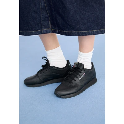 Obrázek Reebok Dámské klasické kožené tenisky, Cblack Pugry5
