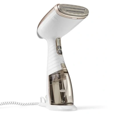 Obrázek Conair Napařovací žehlička ExtremeSteam Turbo s 5 nastaveními parní výkon 25 g/min rychlá doba nahřátí 3 nástavce pro jemné a těžké látky + žehlicí záhyby bílá/béžová