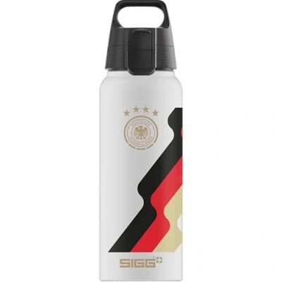 Obrázek SIGG Hliníková láhev na pití WMB Pathfinder DFB fotbalový tým certifikováno klimaticky neutrální vhodná pro nápoje obsahující sycené oxidem uhličitým zabezpečená proti vytečení lehká jako