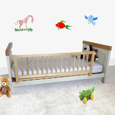 Obrázek Safetots Dřevěná ochrana postele, přírodní, výška 38 cm x šířka 110 cm, mřížka na postel, bezpečné zábradlí dětské předmontované, jednoduchá instalace