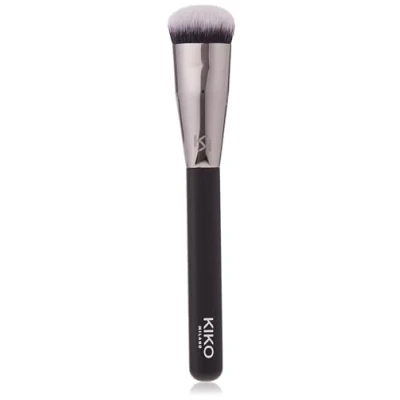 Obrázek KIKO Milano Face 11 konturovací štětec kompaktní se syntetickými štětinami pro konturování a vyřezávání