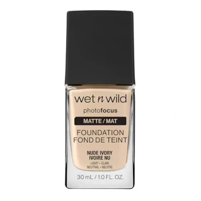 Obrázek Wet n Wild Photo Focus Foundation Nude slonová kost vysoce krycí, pro bezchybnou pokožku na fotografiích redukuje jemné linie, skvrny a vrásky Vegan Ivory