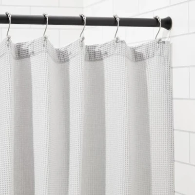Obrázek AmazonBasics Tension Sprchový závěs pro sprchové dveře, 91,4 137,1 cm, černý