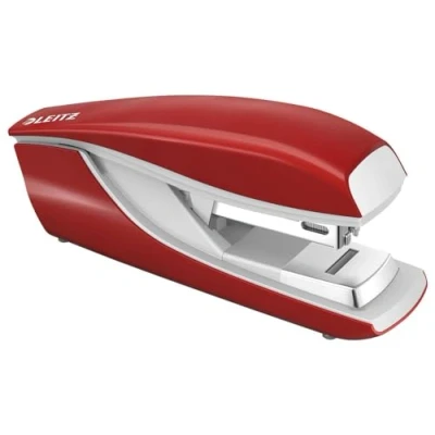 Obrázek Leitz Plochá sešívačka z kovu, pro 30 listů, vč. sponek, ergonomický design, červená, série NeXXt, 55050025