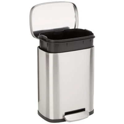 Obrázek Amazon Basics Odpadkový koš, odpuzuje nečistoty, obdélníkový, s jemně zavíracím nožním pedálem, kartáčovaná ušlechtilá ocel, pro malé prostory, satinovaný povrch niklu, 5 l, 18,5 x 21,6 30 cm (D Š