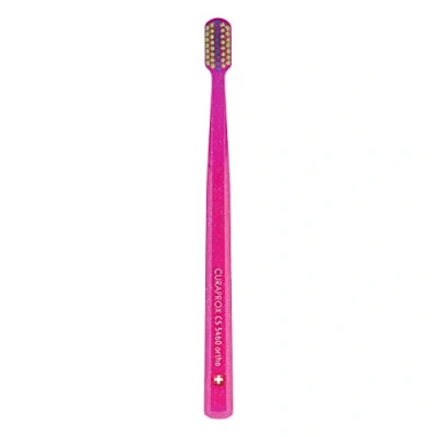 Obrázek Curaprox zubní kartáček CS 5460 Ortho ruční se speciálním řezem pro rovnátka s Ultra Soft CUREN štětinami červeno zelený