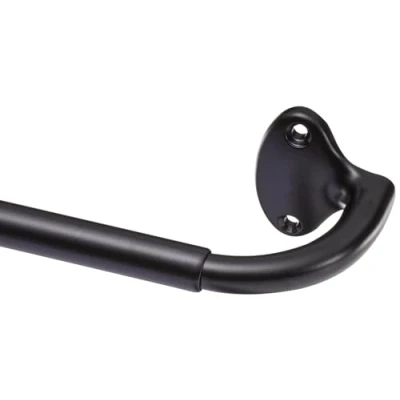 Obrázek Amazon Basics Záclonová tyč pro zatemňovací závěsy se zahnutou tyčí roztažitelná od 122 do 224 cm, černá